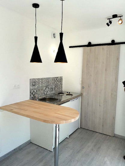 Contenedor transformado TINY' T0 CUBE 20 M2 DE COMODIDAD