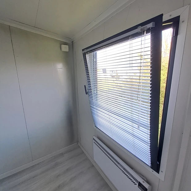 Bungalow amueblado tipo contenedor con cobertizo de jardín nuevo. T2