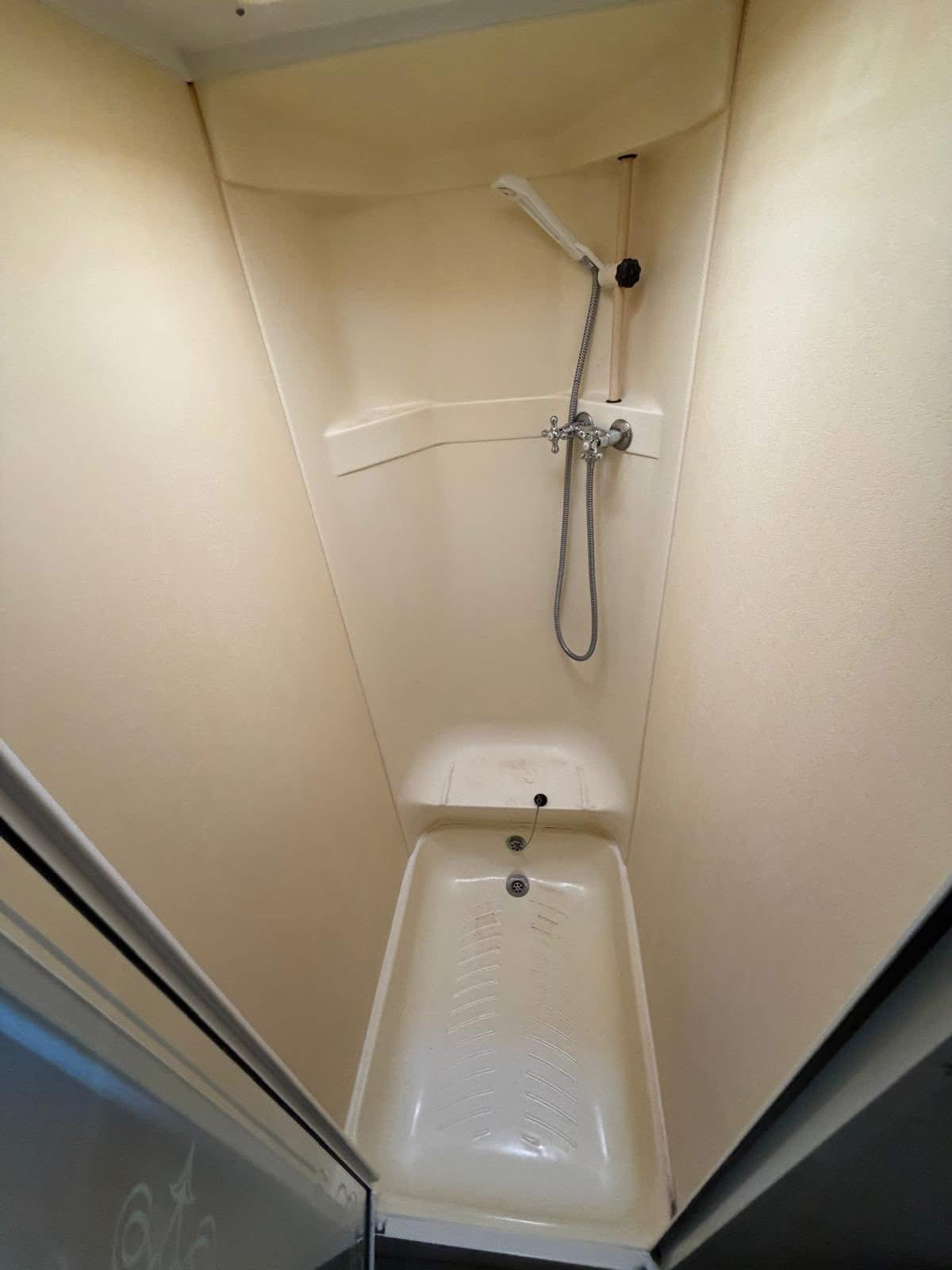 Casa móvil Inglaterra – 11,5 x 3,70 m (aprox. 40 m²)