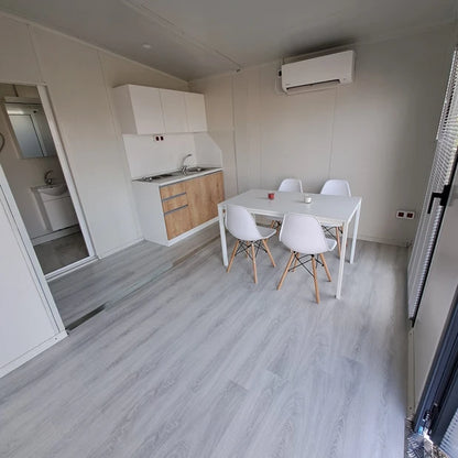 Bungalow amueblado tipo contenedor con cobertizo de jardín nuevo. T2