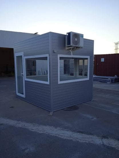 Prefabricación de cabinas de vigilancia a medida o pequeñas cafeterías.