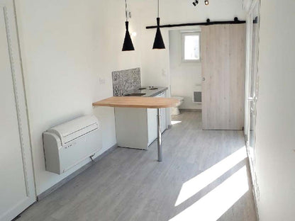 Contenedor transformado TINY' T0 CUBE 20 M2 DE COMODIDAD